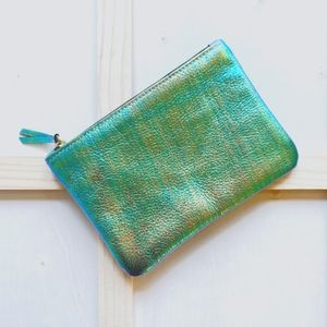 PRIMECUT Iridescent Leather Pouch 6x8